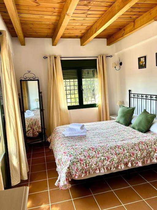 Hispalis Villa En Aracena La Umbria  Bagian luar foto