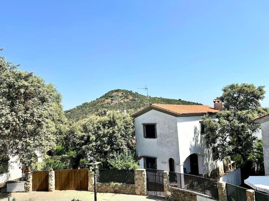 Hispalis Villa En Aracena La Umbria  Bagian luar foto